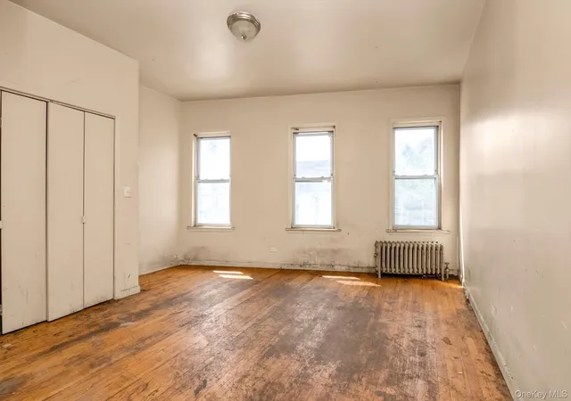 Listing Photo 5 - Condo for sale in building located at 1129 E Tremont Ave, New York, NY 10460