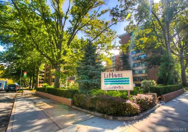 Condo for sale at 162-30 Powells Cvs Blvd #2C, New York, NY 11357 | MLS# 1036728