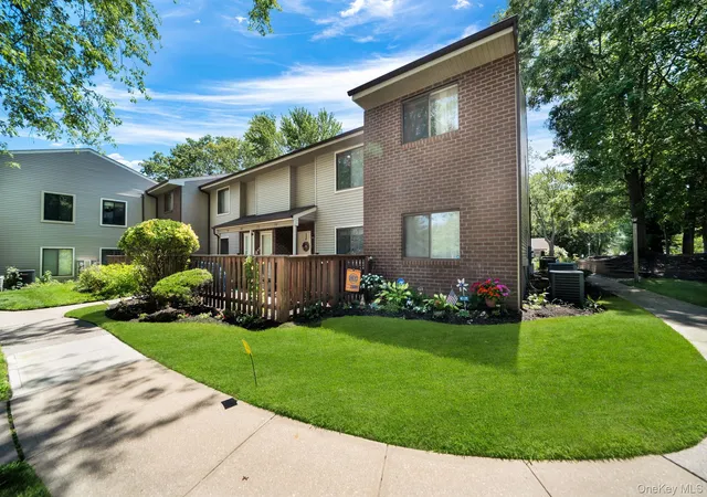 Photo 1 of Sale Pending at 770 Hilltop Ct, Brookhaven, NY 11727 | MLS# 1036747 | Listing updated on 2026-08-27