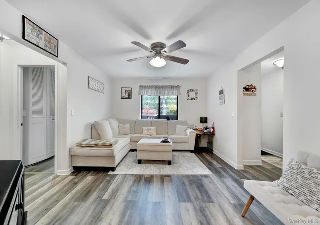 Listing Photo 4 - Condo for sale in building located at 770 Hilltop Ct, Brookhaven, NY 11727