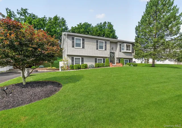 Photo 3 of Single family home for sale at 10 Pine Dr, Stony Point, NY 10980 | MLS# 1036759 | Listing updated on 2026-09-06