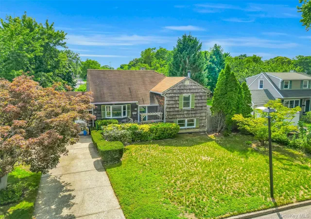 Photo 2 of Sale Pending at 38 Saddle Ln, Brookhaven, NY 11720 | MLS# 1036761 | Listing updated on 2026-09-23