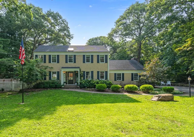 Photo 1 of Sale Pending at 36 Leonard St, Riverhead, NY 11792 | MLS# 1036765 | Listing updated on 2026-08-30