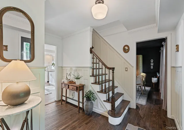 Photo 3 of Sale Pending at 36 Leonard St, Riverhead, NY 11792 | MLS# 1036765 | Listing updated on 2026-08-30