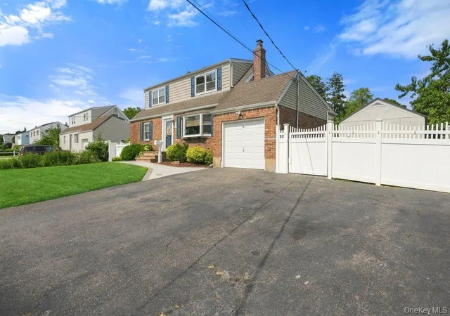 2nd image of 344 N Ontario Ave, Babylon, NY 11757 | MLS# 1036766