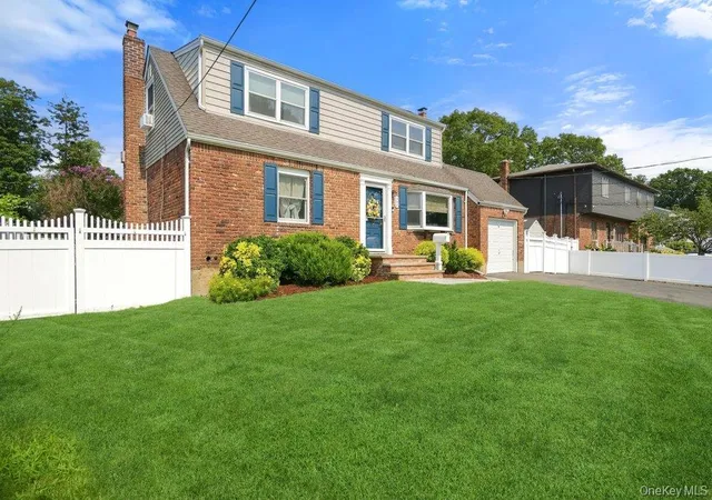 33rd image of 344 N Ontario Ave, Babylon, NY 11757 | MLS# 1036766