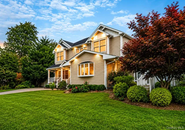 Photo 3 of Sale Pending at 15 Kirby Ln, Huntington, NY 11725 | MLS# 1036775 | Listing updated on 2026-09-22