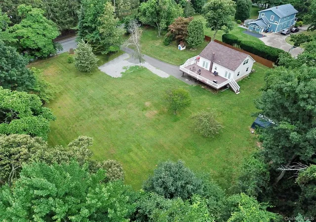Photo 1 of Sale Pending at 3 Kingsland Dr, Clarkstown, NY 10956 | MLS# 1036776 | Listing updated on 2026-09-04