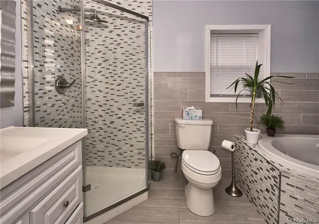 Photo 19 of Sale Pending at 3 Kingsland Dr, Clarkstown, NY 10956 | MLS# 1036776 | Listing updated on 2026-09-04