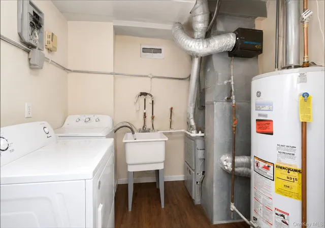 Listing Photo 5 - Condo for sale in building located at 152 Rice Ave, New York, NY 10314