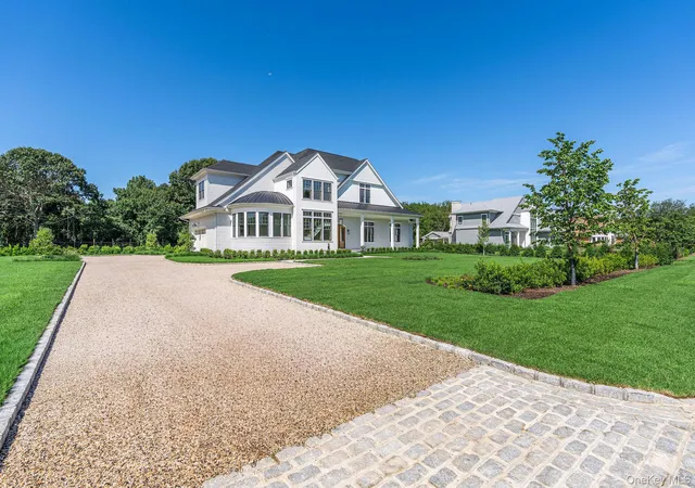 Photo 3 of Single family home for sale at 1475 Laurel Ave, Southold, NY 11971 | MLS# 1036799 | Listing updated on 2026-09-02