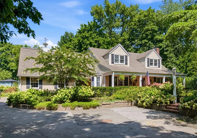 Photo 2 of Single family home for sale at 7 Private Rd, Huntington, NY 11743 | MLS# 1036800 | Listing updated on 2026-08-21