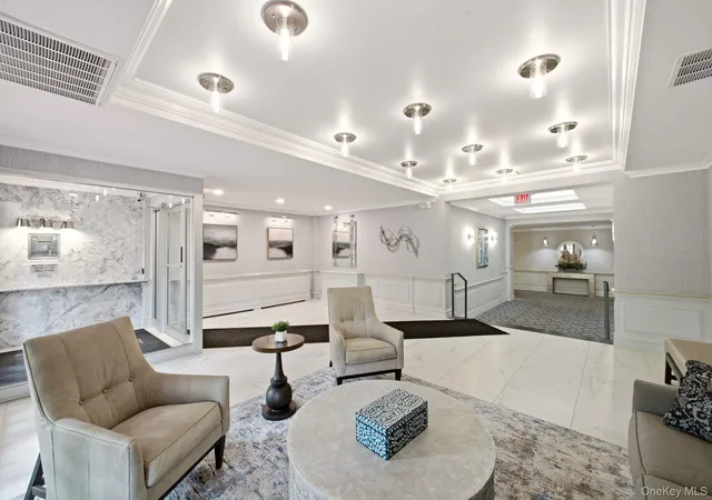 2nd image of 180 South Middle Neck #1P, North Hempstead, NY 11021 | MLS# 1036810