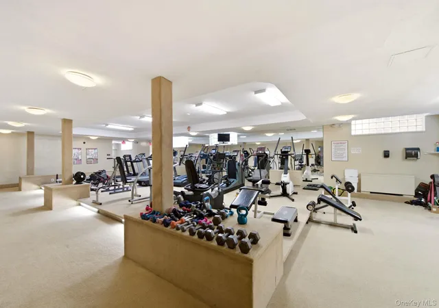 4th image of 180 South Middle Neck #1P, North Hempstead, NY 11021 | MLS# 1036810