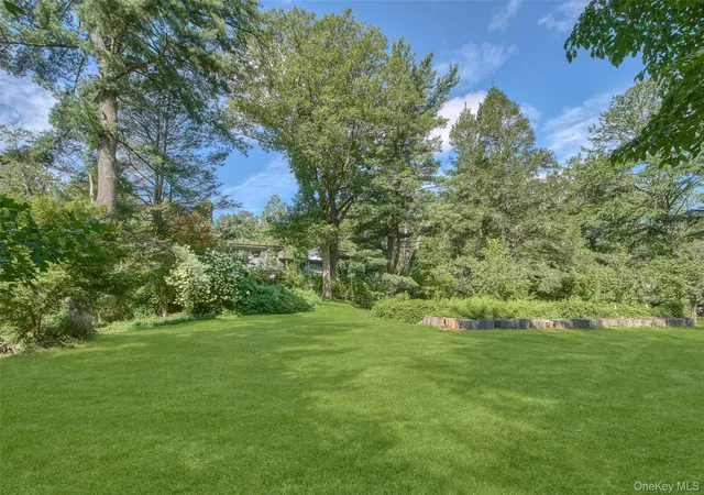 Photo 3 of Single family home for sale at 35 Saxon Woods Rd, Scarsdale, NY 10605 | MLS# 1036816 | Listing updated on 2026-09-25
