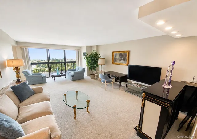 Photo 2 of Sale Pending at 27110 Grand Central Pkwy #17L, New York, NY 11005 | MLS# 1036845 | Listing updated on 2026-09-01