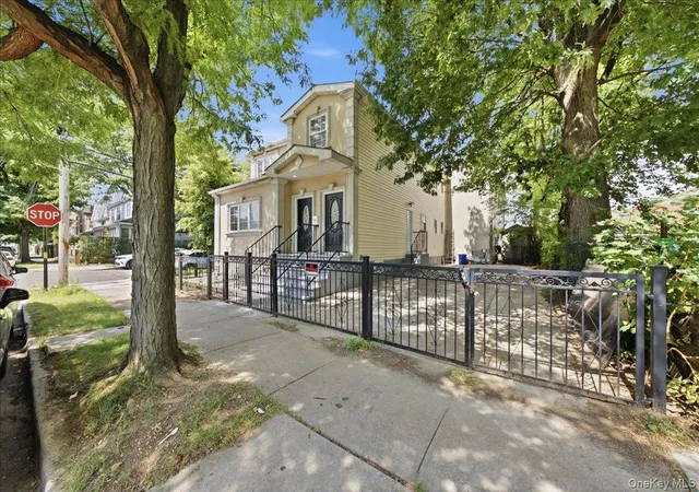 Photo 3 of Sale Pending at 14537 105th Avenue, New York, NY 11435 | MLS# 1036858 | Listing updated on 2026-08-29