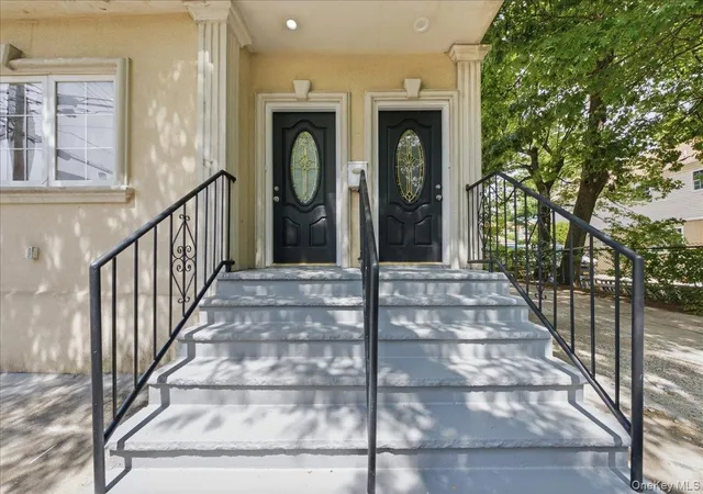 Photo 4 of Sale Pending at 14537 105th Avenue, New York, NY 11435 | MLS# 1036858 | Listing updated on 2026-08-29