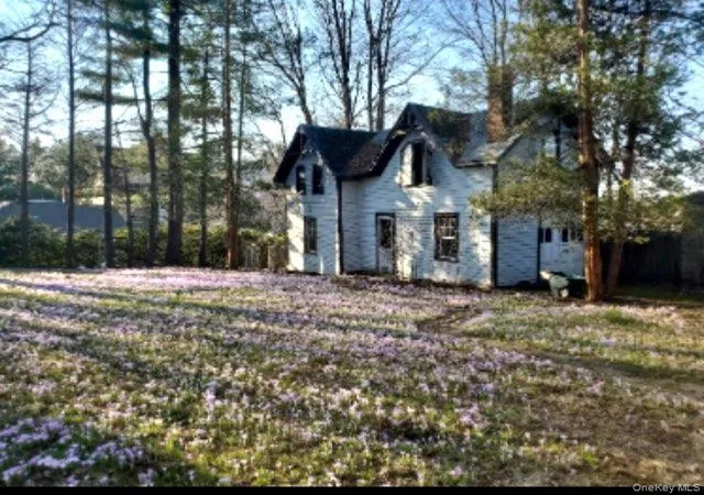 Photo 2 of Single family home for sale at 8 Garfield Pl, Poughkeepsie (town), NY 12601 | MLS# 1036859 | Listing updated on 2026-09-04