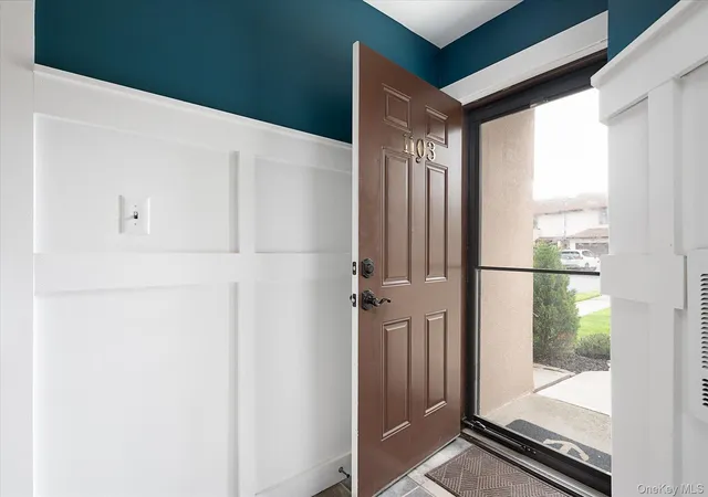 Photo 3 of Sale Pending at 1 Anchorage Way #1103, Hempstead, NY 11520 | MLS# 1036879 | Listing updated on 2026-10-01