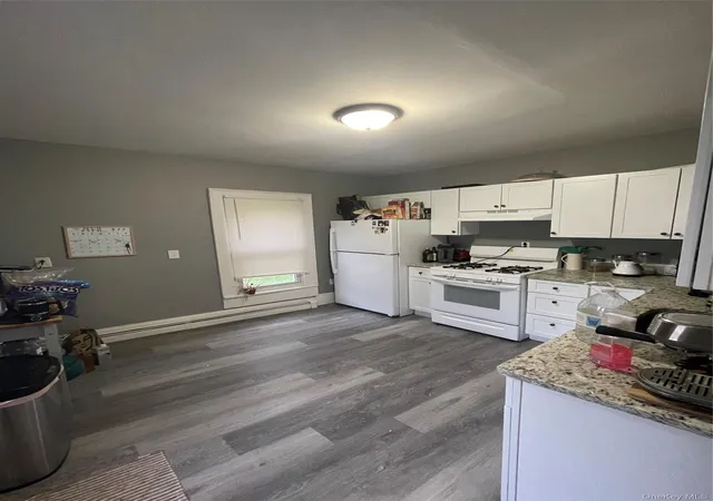 4th image of 98 Oak St, Montgomery, NY 12586