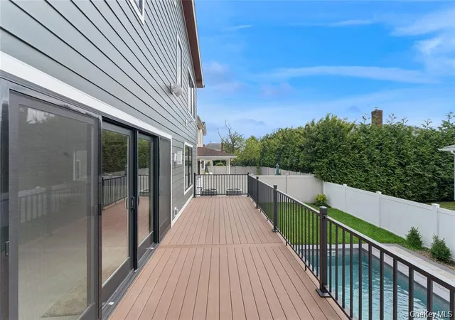 Photo 2 of Single family home for sale at 141 Flamingo St, Hempstead, NY 11509 | MLS# 1036897 | Listing updated on 2026-08-30