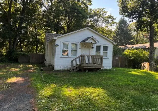 Photo 2 of Single family home for sale at 80 Magnolia Dr, Brookhaven, NY 11951 | MLS# 1036907 | Listing updated on 2026-10-01