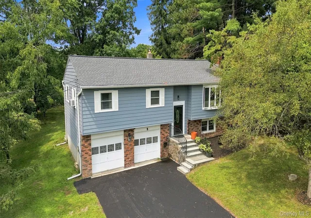 Photo 3 of Sale Pending at 16 Cromwell Dr, La Grange, NY 12603 | MLS# 1036909 | Listing updated on 2026-09-07