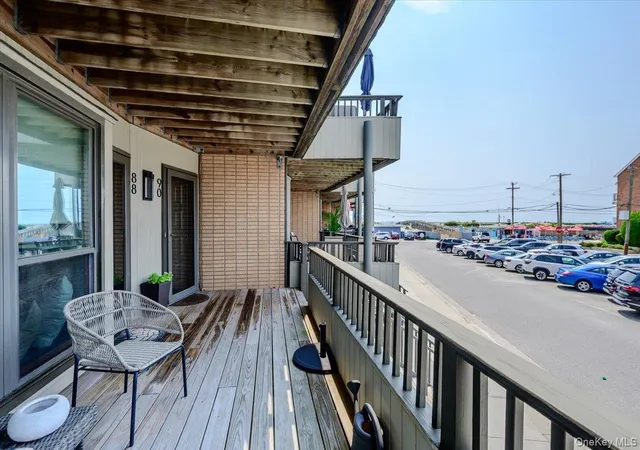 Listing Photo 5 - Condo for sale in building located at 88 Pacific Blvd, Long Beach, NY 11561