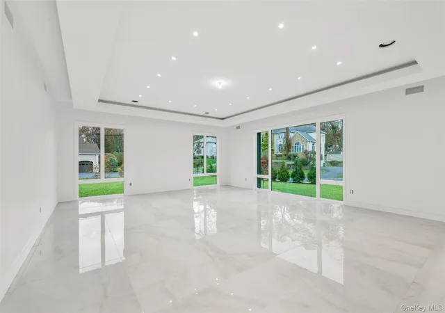 5th image of 17 Wallenberg Cir, Ramapo, NY 10952 | MLS# 1036924