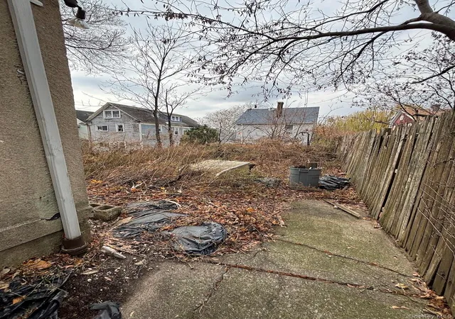 Photo 24 of Multi family home for sale at 256 Sharpe Ave, New York, NY 10302 | MLS# 1036929 | Listing updated on 2026-08-30