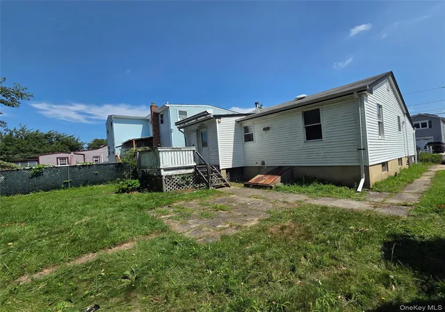 4th image of 533 S 8Th St, Babylon, NY 11757 | MLS# 1036931