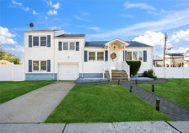 Photo 1 of Sale Pending at 131 S 5th Street, Oyster Bay, NY 11714 | MLS# 1036945 | Listing updated on 2026-09-29