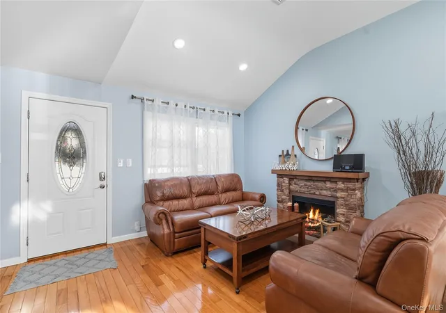 Photo 3 of Sale Pending at 131 S 5th Street, Oyster Bay, NY 11714 | MLS# 1036945 | Listing updated on 2026-09-29