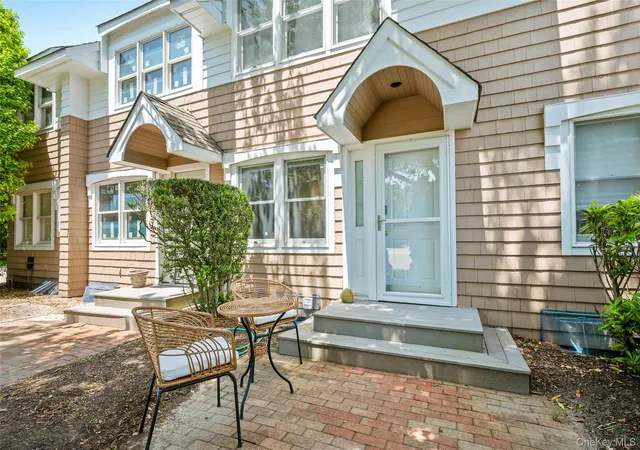 Photo 1 of Single family home for sale at 49 Canoe Pl, Southampton, NY 11946 | MLS# 1036951 | Listing updated on 2026-08-20