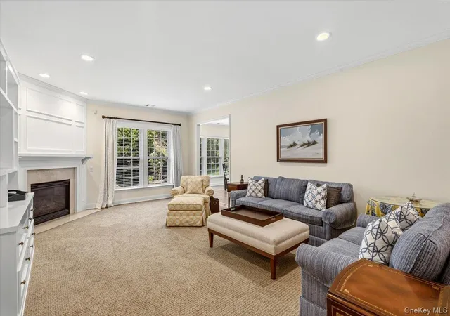 Listing Photo 5 - Condo for sale in building located at 179 Carly Ln, Southampton, NY 11977