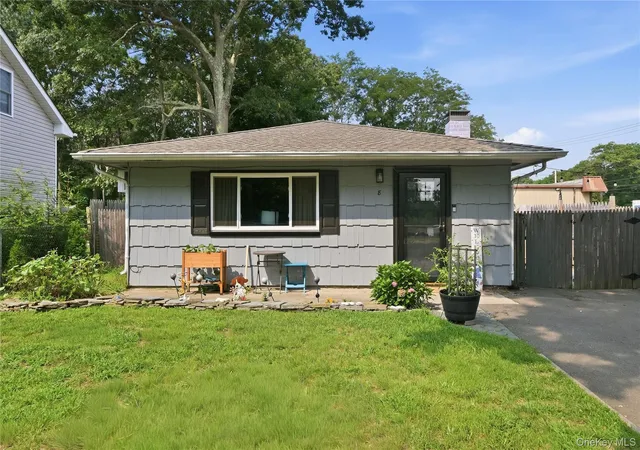 Photo 1 of Sale Pending at 8 Roberts St, Brookhaven, NY 11950 | MLS# 1036960 | Listing updated on 2026-08-28