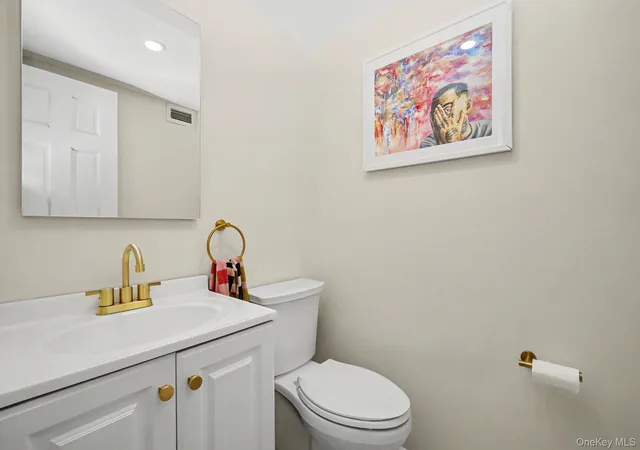 Photo 4 of Condo for sale at 15 Stewart Pl #1S, White Plains, NY 10603 | MLS# 1036976 | Listing updated on 2026-08-12