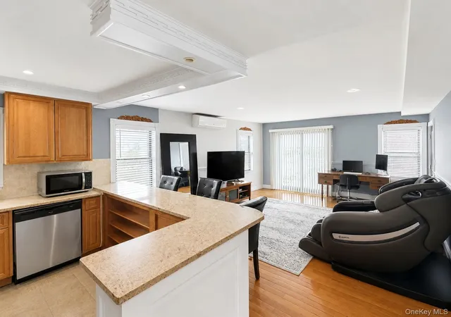 Listing Photo 4 - Condo for sale in building located at 125-19 14th Ave, New York, NY 11356
