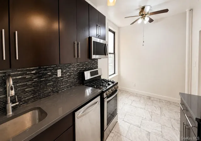 2nd image of 5 Circuit Rd #A30, New Rochelle, NY 10805 | MLS# 1037001