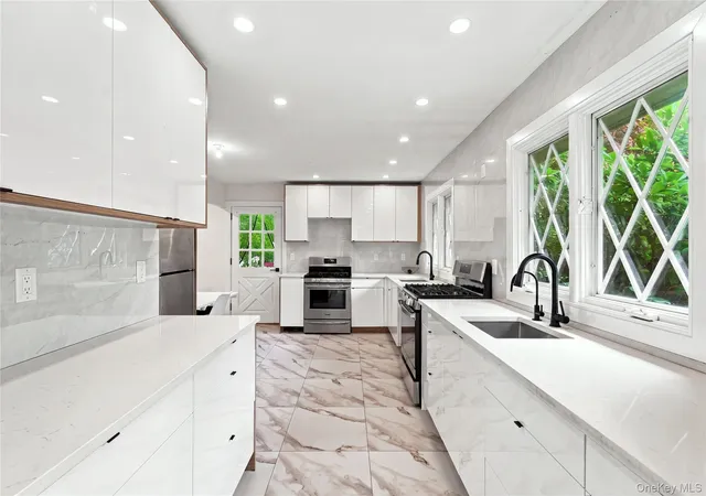 Photo 3 of Single family home for sale at 61 S Airmont Rd, Ramapo, NY 10901 | MLS# 1037005 | Listing updated on 2026-10-08