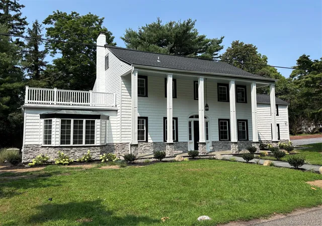 Photo 2 of Sale Pending at 28 Wayaawi Ave, Oyster Bay, NY 11709 | MLS# 1037014 | Listing updated on 2026-10-06
