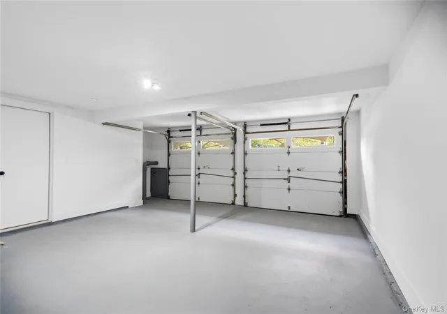 35th image of 6 Oatley Pl, Smithtown, NY 11725 | MLS# 1037016