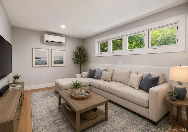 Photo 3 of Sale Pending at 6 Oatley Pl, Smithtown, NY 11725 | MLS# 1037016 | Listing updated on 2026-09-23