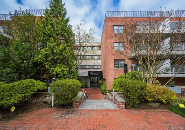 Photo 1 of Condo for sale at 20 Canterbury Rd #3A, North Hempstead, NY 11021 | MLS# 1037023 | Listing updated on 2026-09-22
