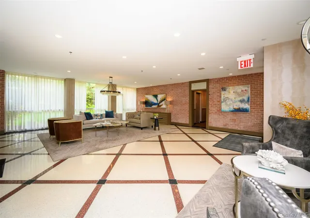 Photo 3 of House for sale at 20 Canterbury Rd #3A, North Hempstead, NY 11021 | MLS# 1037023 | Listing updated on 2026-09-22