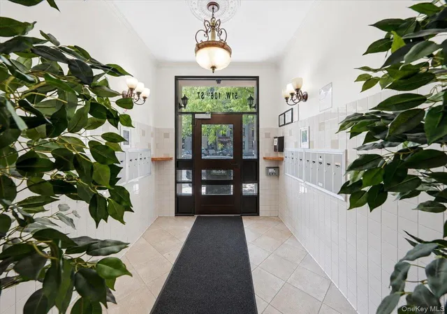 Photo 3 of Sale Pending at 51 W 106th Street #5D, New York, NY 10025 | MLS# 1037036 | Listing updated on 2026-09-13