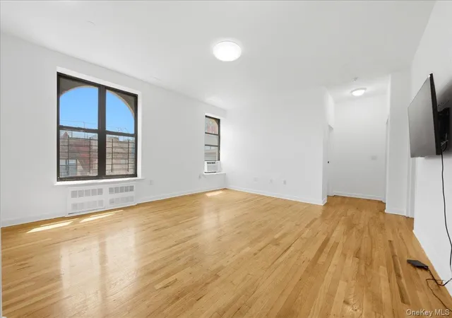 Photo 4 of Sale Pending at 51 W 106th Street #5D, New York, NY 10025 | MLS# 1037036 | Listing updated on 2026-09-13