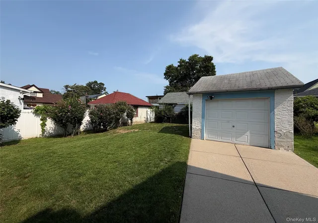 Photo 3 of Single family home for sale at 22015 101st Avenue, New York, NY 11429 | MLS# 1037041 | Listing updated on 2026-08-23