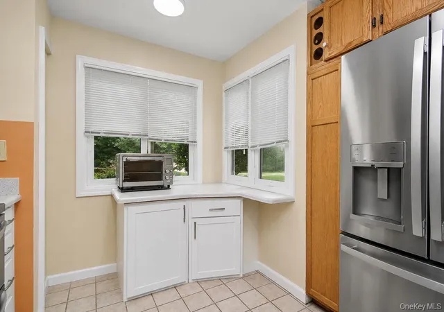 Listing Photo 4 - Condo for sale in building located at 137 Flds Ln, Peekskill, NY 10566